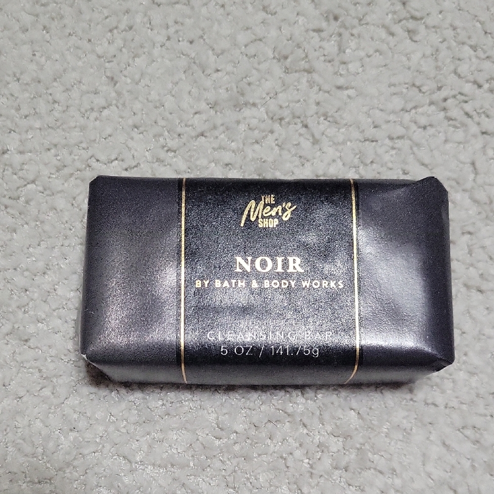🌞Bath & Body Works Noir Soap